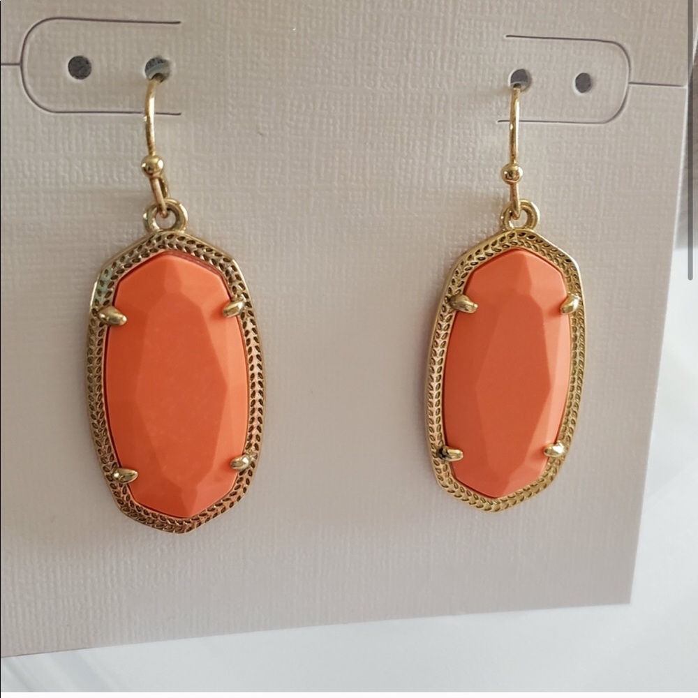 Kendra Scott Coral Dani Earrings